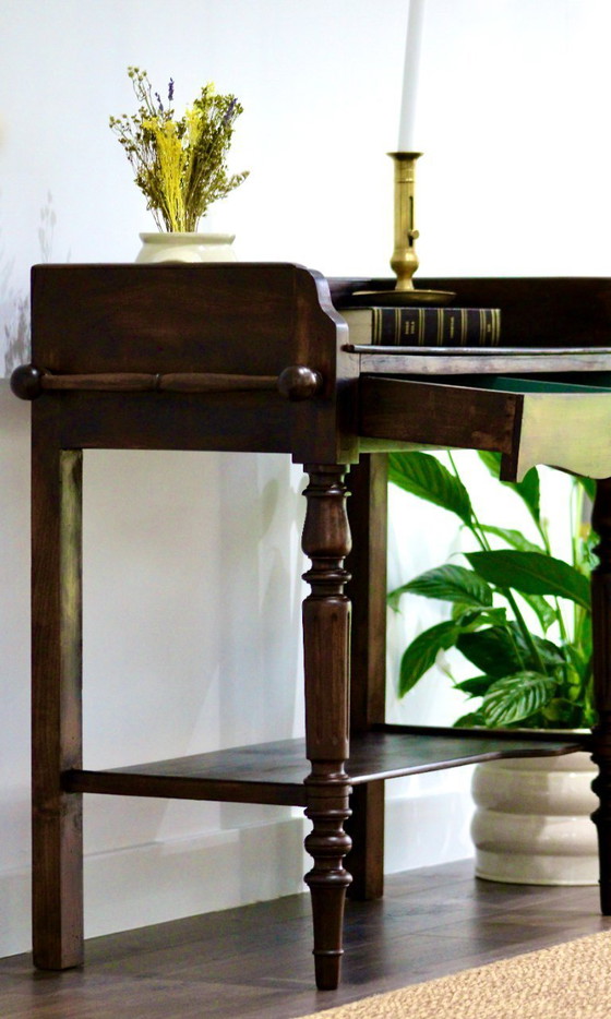 Image 1 of Desserte en bois massif