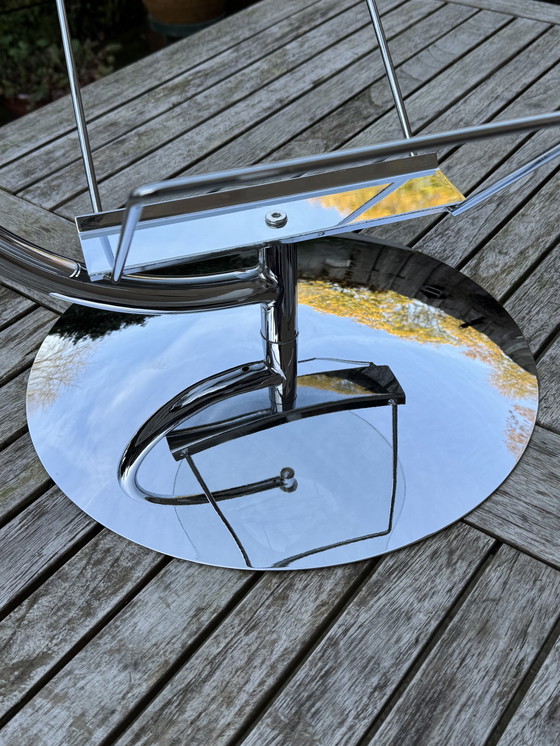 Image 1 of Tavolino KOKOON | 🇩🇪 Anni '80 | Un elemento d'arredo senza tempo in cromo e vetro