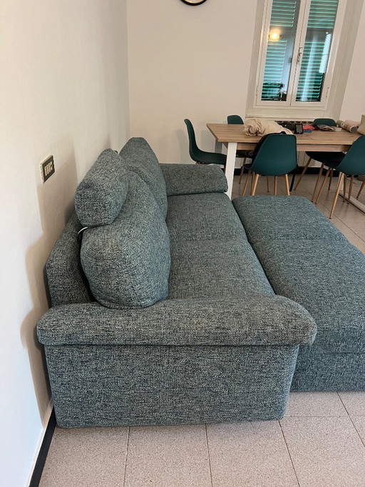 Poltronesofà-Sofa plus zwei Stauraumhocker
