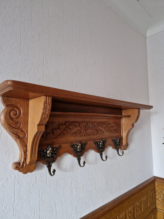 Image 1 of Porte-manteau mural vintage en bois, style français