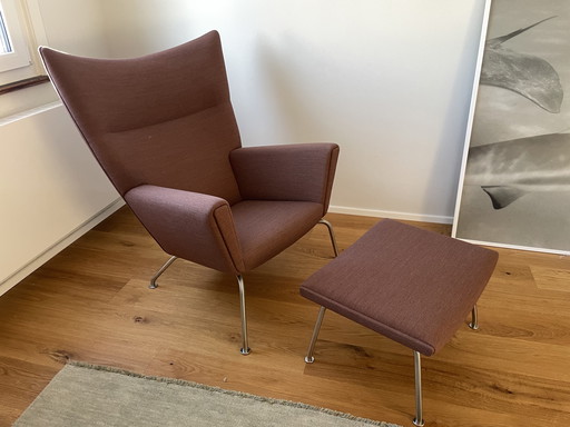 Sillón reclinable con reposapiés Carl Hansen & Søn CH445 Wingchair.
