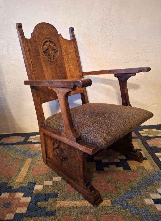 Antiker neugotischer Eichenholz-Armlehnstuhl aus den 1910er Jahren – Sessel, Textile, Wood (photo 9 of 11)