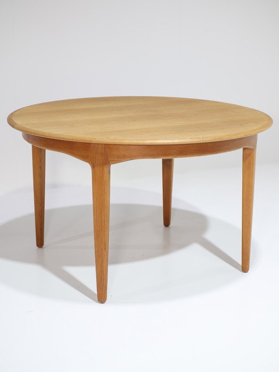 Image 1 of Tavolo da pranzo allungabile Henning Kjaernulf modello 62 rovere Sorø