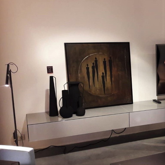 Image 1 of frances eckhardt - pintura figurativa 6 figuras oscuras 90x90 cm enmarcada