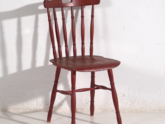 Antiker roter Stuhl im Windsor-Stil (ca. 1920) – Sessel (photo 2 of 28)