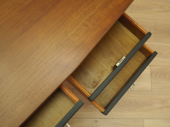 Image 1 of Scrivania in noce, design italiano, anni '70, realizzata in Italia.
