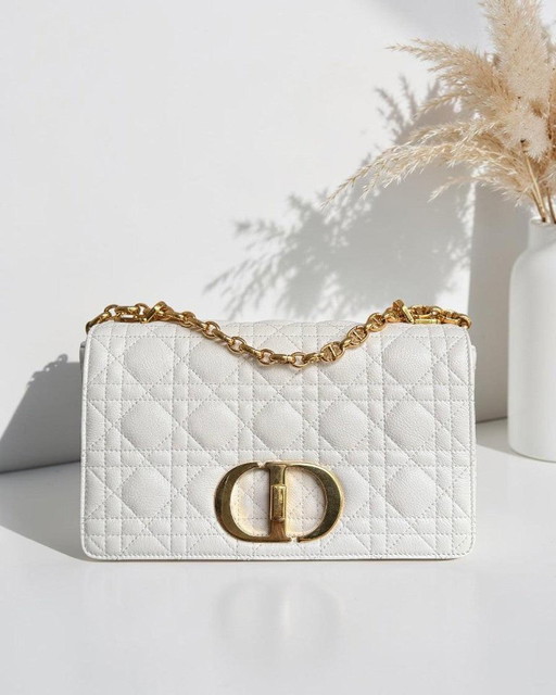 DIOR CARO MEDIUM - PELLE DI VITELLO GRANATA CANNAGE, FERRAMENTA BIANCA ORO