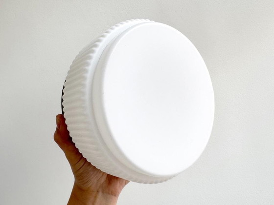 1x Ronde Melkglazen Plafonnière / Plafondlamp Met Ribbels – Plafondlampen, Glass, Plastic (photo 7 of 8)