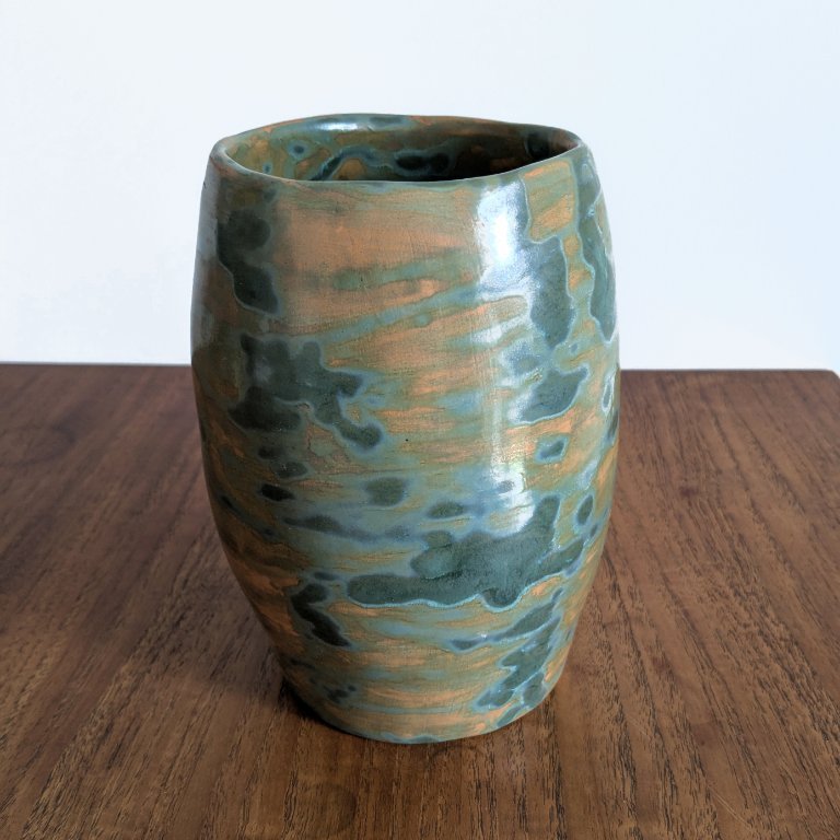 OTARTU Keramische vaas, witte vaas voor woondecoratie, decoratieve bloemenvaas, keramische vazen met verticale streep voor huisdecoratie, slaapkamer, kantoor, woonkamer, badkamer, tafeldecoratie