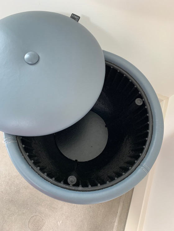 Image 1 of Leolux Bongo / Tamtam hollow Table d'appoint bleu gris Cuir