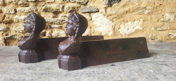 Paar gusseiserne Feuerböcke aus dem 19. Jahrhundert – Dekorative Objekte, Cast Iron (photo 2 of 6)