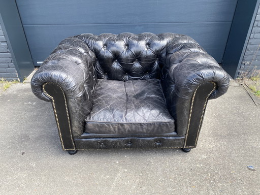 Stoere Chesterfield club fauteuil vintage zwart 