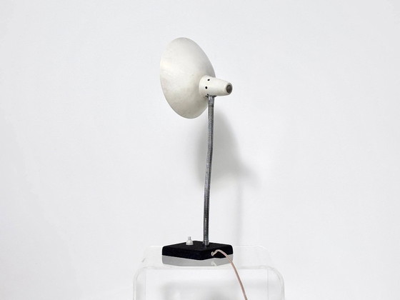 Vintage Gooseneck Table Lamp, 1960s, Metal, White (photo 4 of 15)