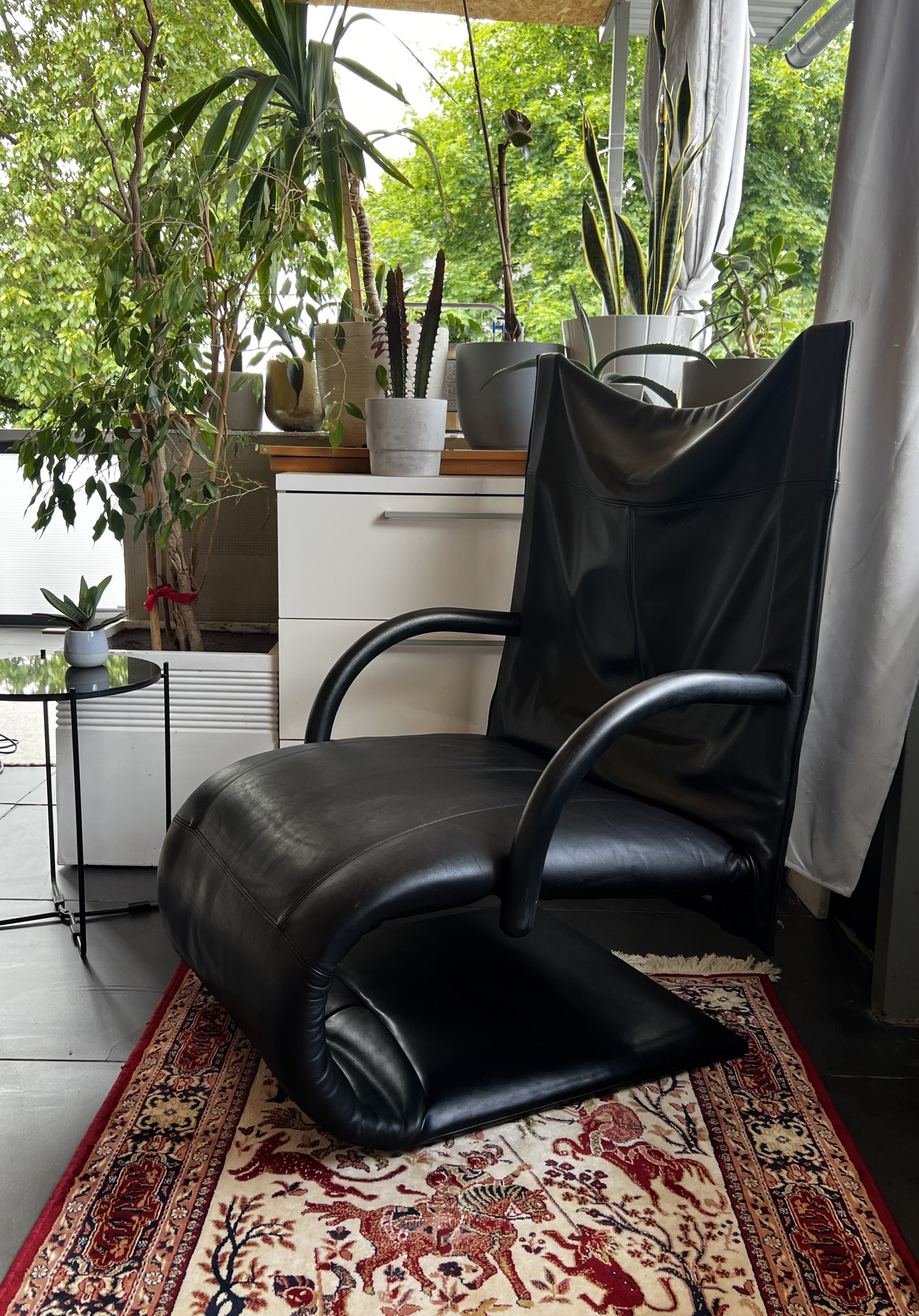 Unique vintage seating area – Ligne Roset Kali (1970s) – black