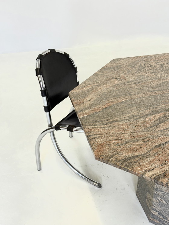 Image 1 of Table de salle à manger octogonale vintage en granit/ pierre naturelle