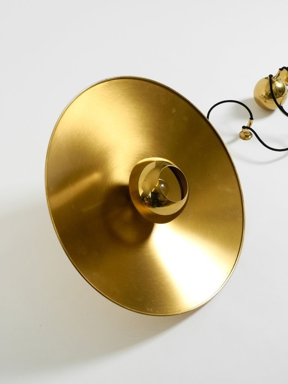 Image 1 of Grande lampada a sospensione originale Florian Schulz Onos 55 in ottone degli anni '80 con sistema di carrucole regolabile