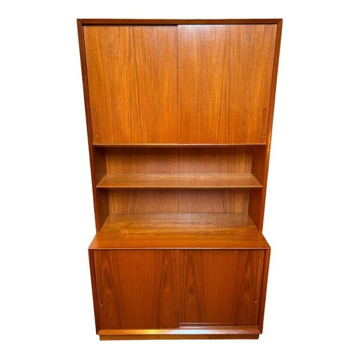 Mueble de pared/librería retro de teca de mediados de siglo de Poul Hundevad (años 60). Un fantástico y elegante mueble de pared