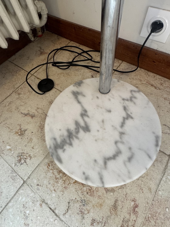 Image 1 of Large vintage Italian arc floor lamp – 1970s – Marble, chrome & opaline diffuser