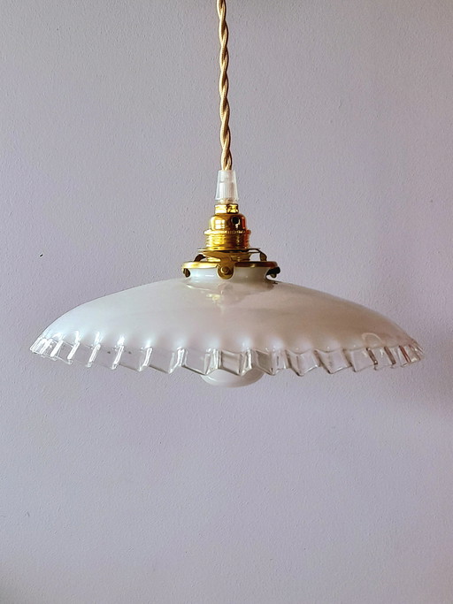 Lampada a sospensione in vetro opalino plissettato