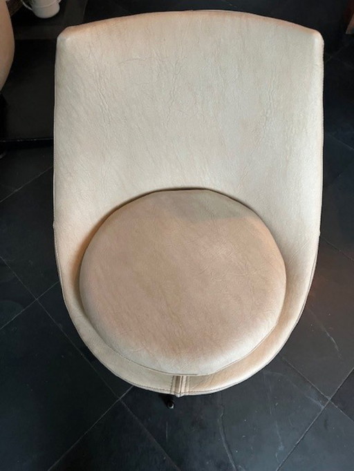 8 chaises design vintage du designer Pierre Gauriche