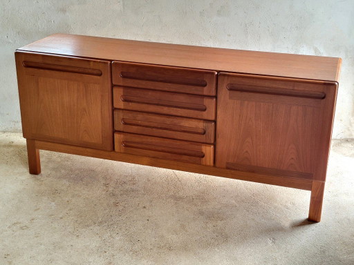 Buffet bas Dyrlund en Teck, Danemark 1970