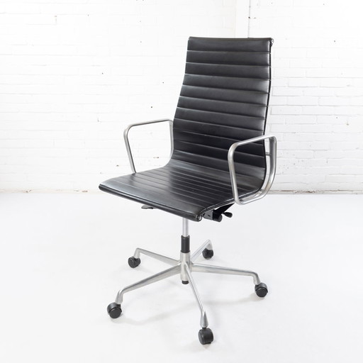 Vitra EA119 Siège de bureau cuir / aluminium brossé