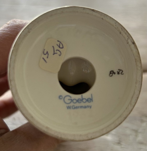 Image 1 of J Hummel Figurines - Fille de l'oie