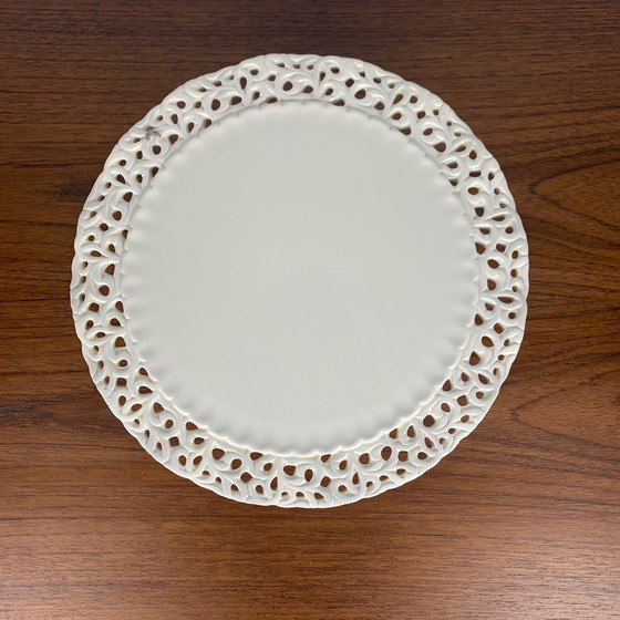 Image 1 of Support à gâteaux en céramique avec effet de dentelle, 1980/90