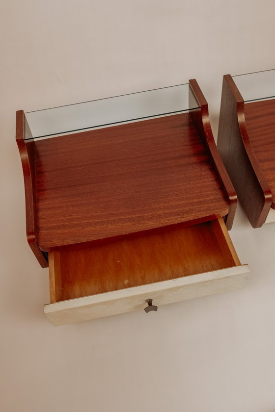 Image 1 of 2 tables de chevet flottantes vintage milieu du siècle