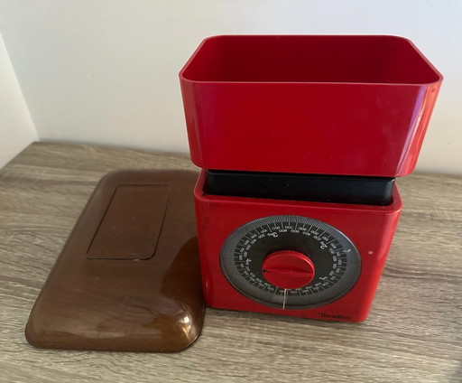 Balanza mecánica roja Terraillon vintage de los años 70