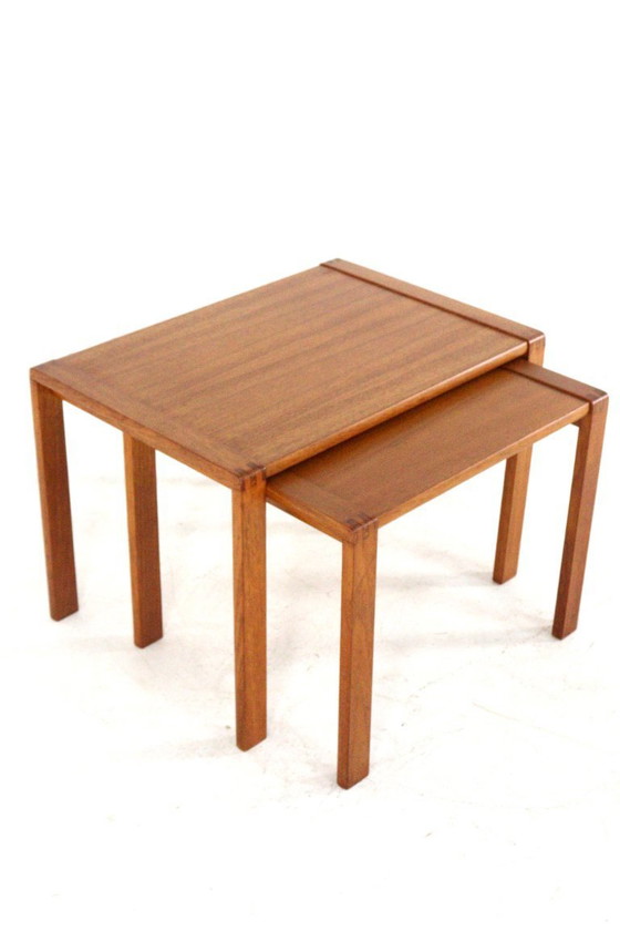 Image 1 of Set van 2 nesting tables bijzettafels Deens vintage