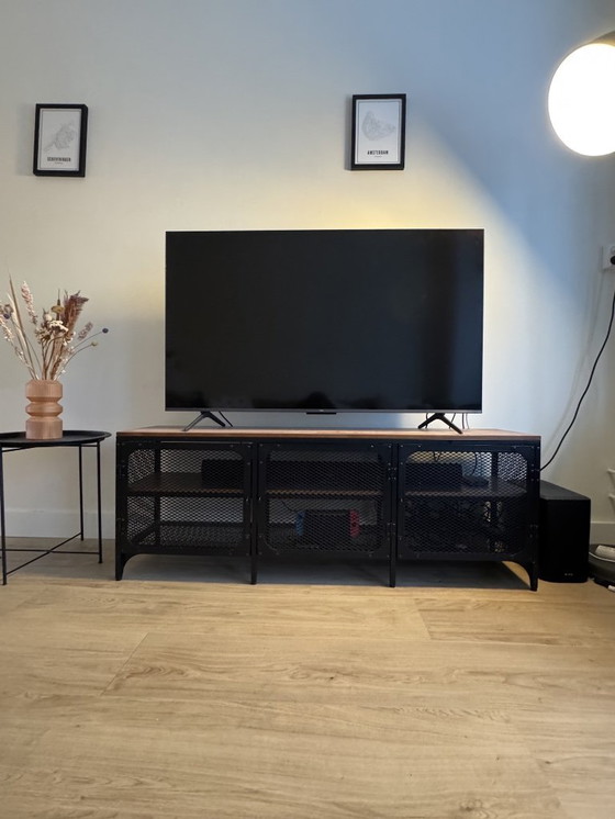 Image 1 of Schöner TV-Schrank im Industrie- und Holz-Look von FJÄLLBO