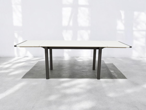 Image 1 of Vintage Formica dining table - extendable