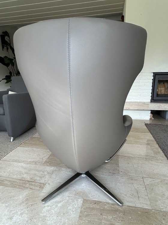 Image 1 of Dos sillones giratorios Leolux Caruzzo