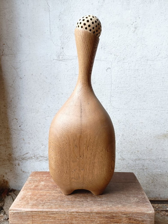 Image 1 of Set van twee grote sculpturen van massief eikenhout.