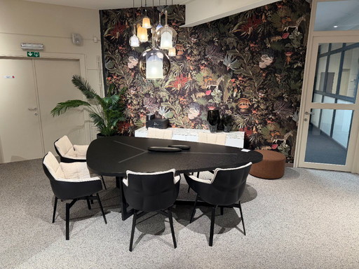 B&B Italia	Seven table + Husk chairs