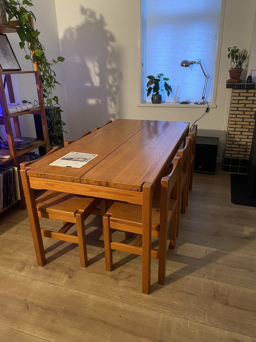 Table with 6 chairs. First owner Hongisto Series 3000 Ilmari Tapiovaara Laukaan Puu.