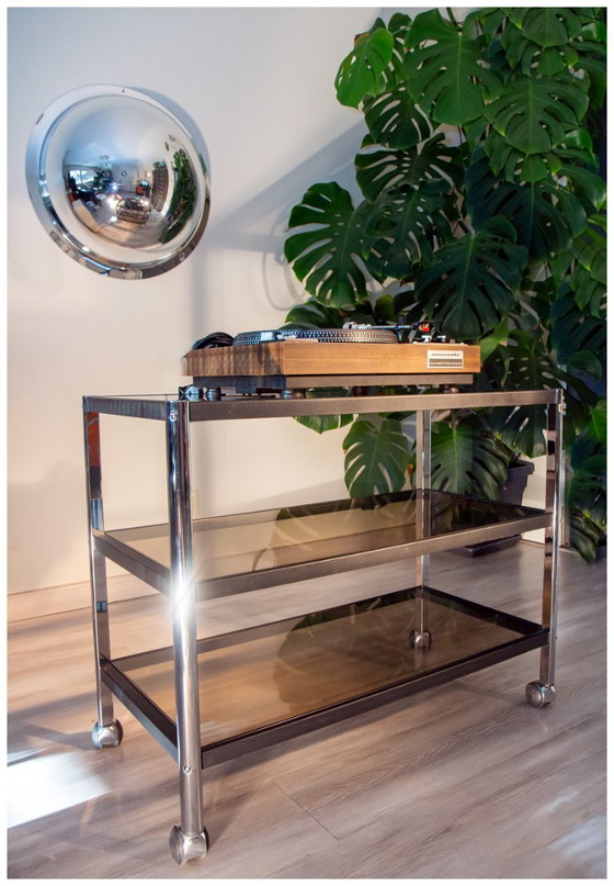 Image 1 of Consolle ERARD (Francia), tavolino laterale in metallo nero e vetro fumé, 1980