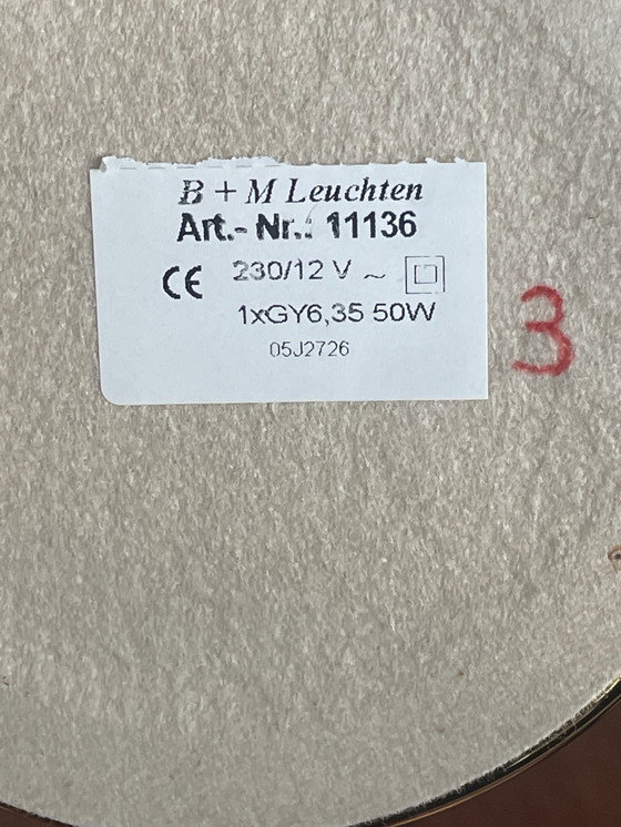 Image 1 of B+M Leuchten  Tafellamp  mat/gepolijst messing mat wit gevlamd glas  Jaren 90