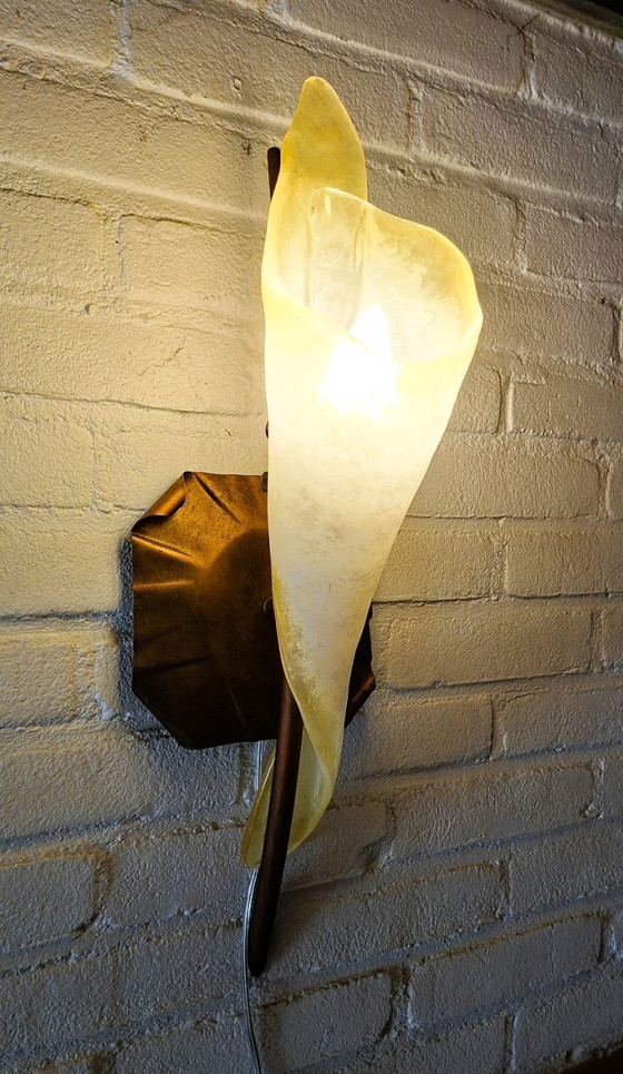 Image 1 of Sillux Designer-Wandleuchte mit bernsteinfarbenem Glas.