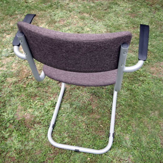 3 slede-/cantileverstoelen – Eetkamerstoelen, Textile (photo 4 of 16)