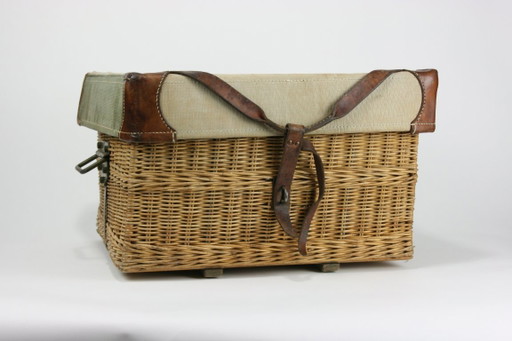 Een proviandmand van wilgentakken en canvas – opbergkast, Leather, Metal (photo 2 of 12)