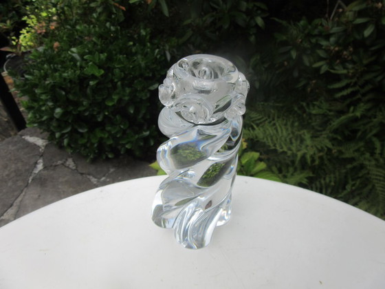 Schwerer Baccarat-Kerzenständer aus Kristall, gedrehte Aladdin-Silhouette, 16 cm hoch, Mid-Century Modern (photo 3 of 12)