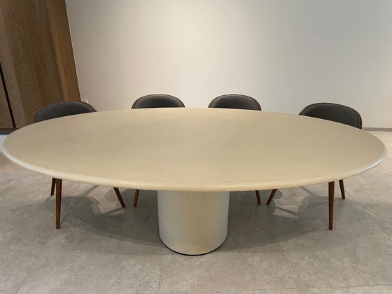 Image 1 of Mesa de comedor ovalada mortex