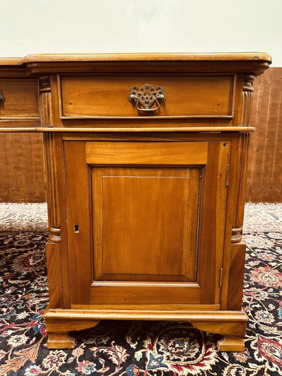 Klassiek Engels Bureau Partnerdesk – Leather, Wood (photo 11 of 19)