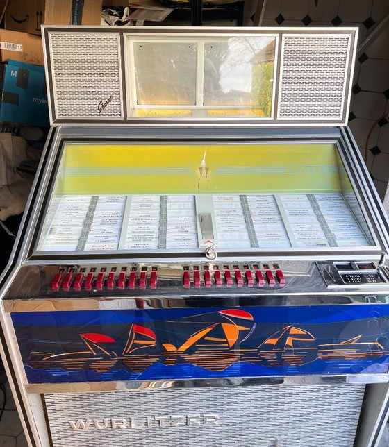 Image 1 of Wurlitzer Lyric FLS Jukebox / Musikbox / Vintage 1960s/70s / Fully Working / Coin Operated / Vinyl Record Player + Records