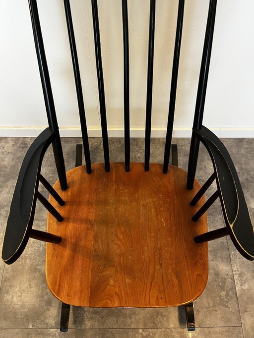 Fauteuil à bascule design scandinave style milieu du siècle, style rétro