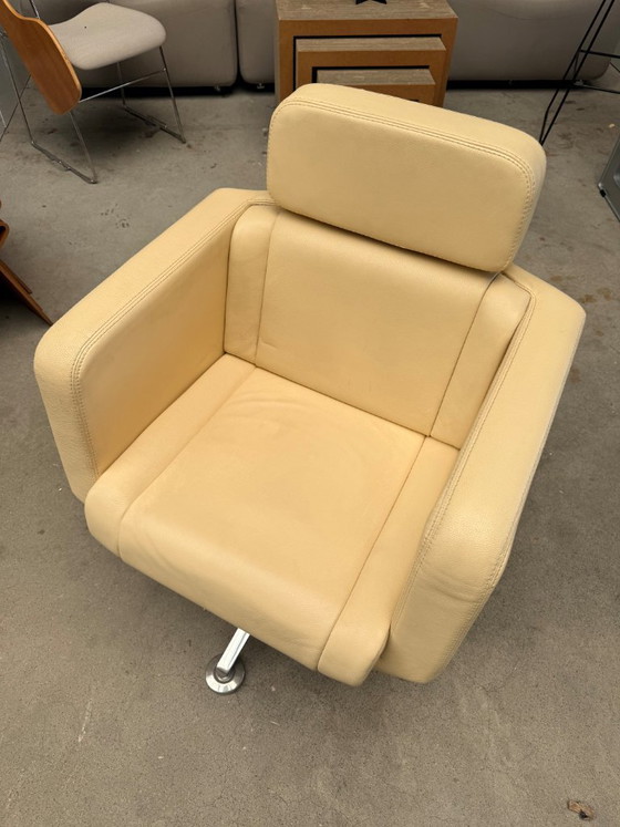 Image 1 of Fauteuil de conférence Giroflex 21 (stock : 7)
