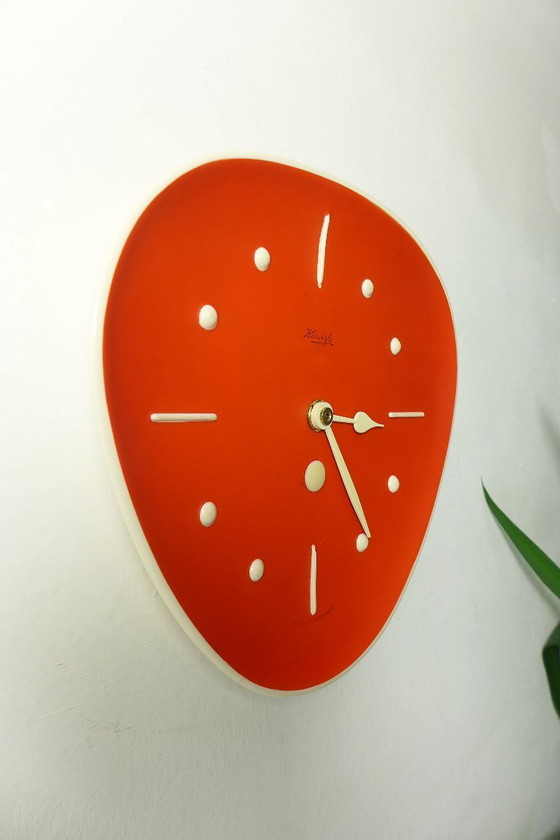 Image 1 of Vintage keukenklok, wandklok, Kienzle Duitsland, jaren 60/70, keramische klok in atoomtijdperkstijl