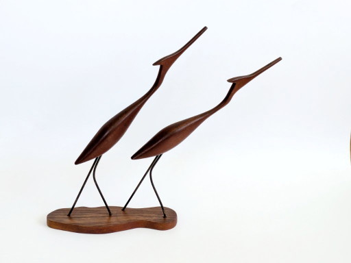 Teakhouten kraanvogelsculpturen uit het midden van de 20e eeuw, Deense modernistische houten vogels op een sokkel, decoratie uit